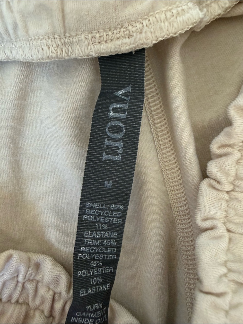Vuori Women's Beige Lounge Set - Top Shorts Joggers - Picture 9 of 14